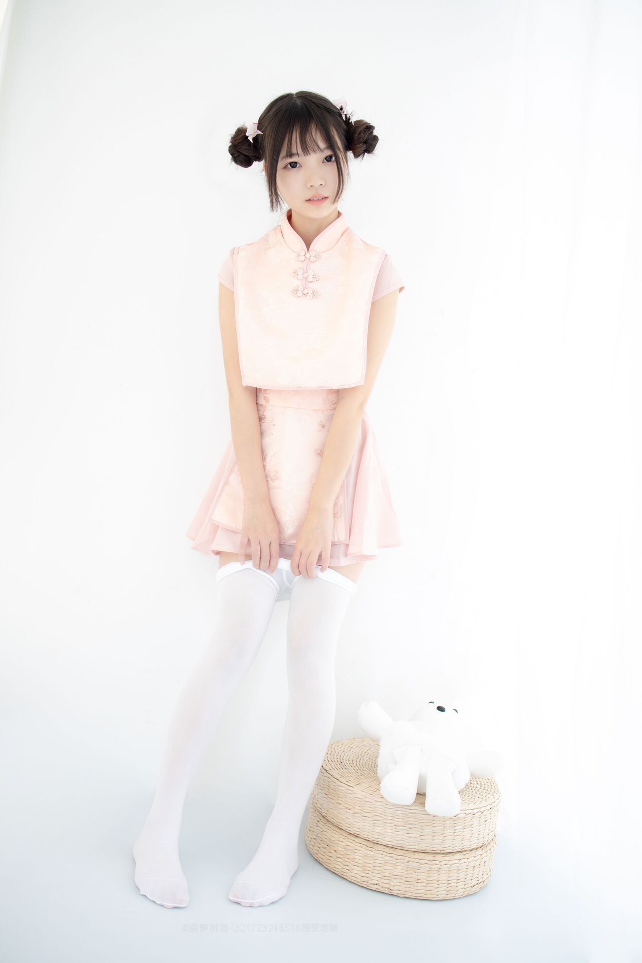 丝袜美腿预览图